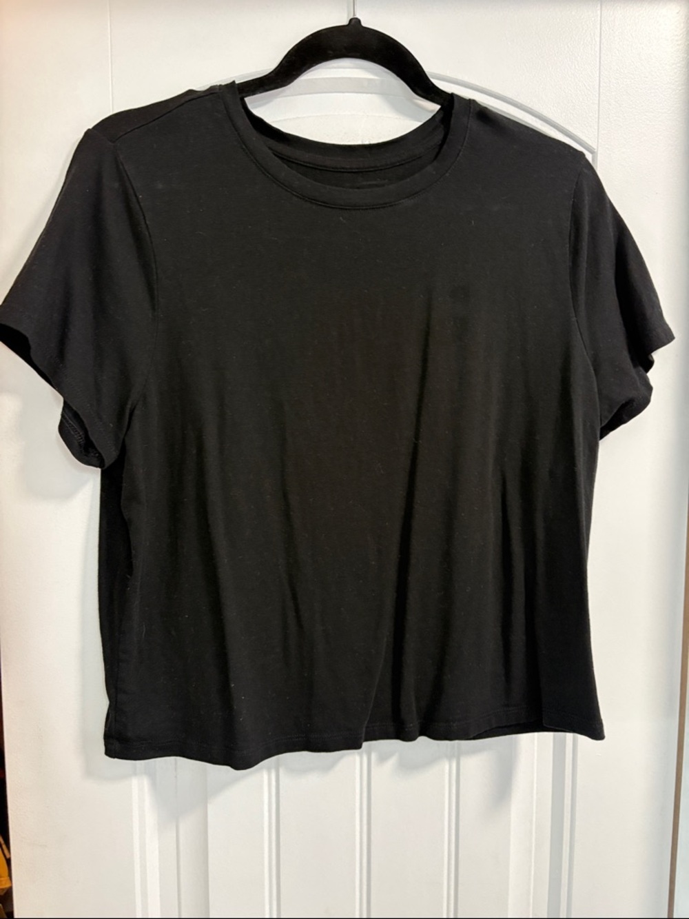 Old Navy Black Crop Tee